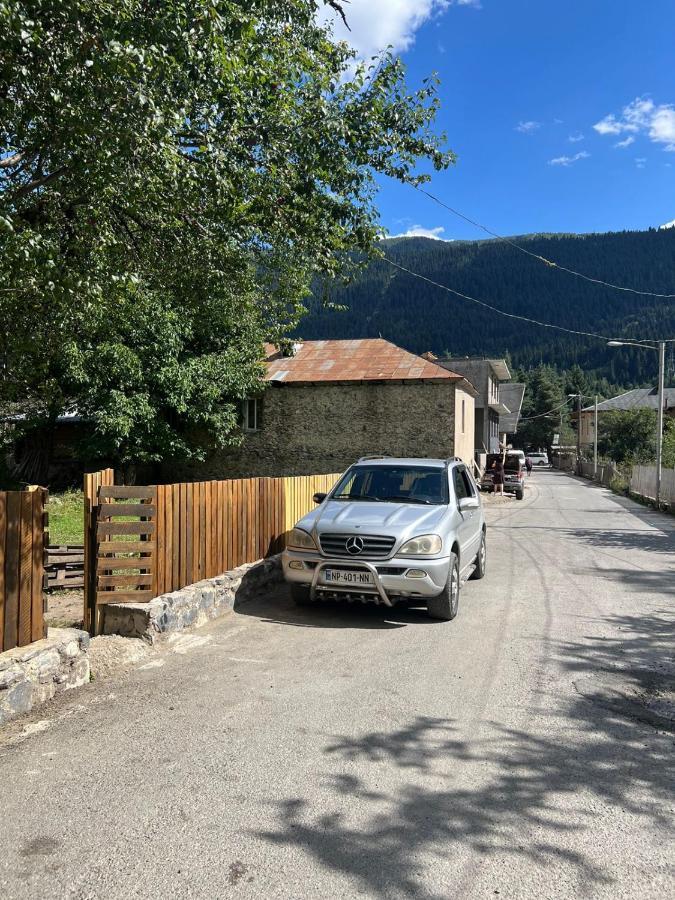 Cottage Mida Местия Екстериор снимка