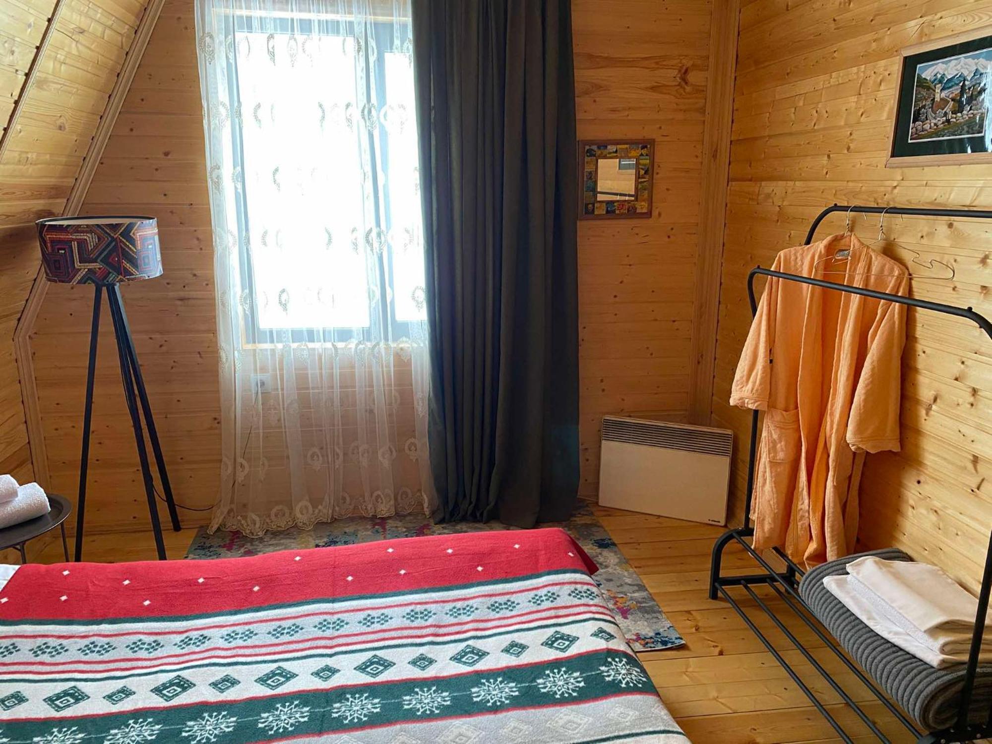 Cottage Mida Местия Екстериор снимка
