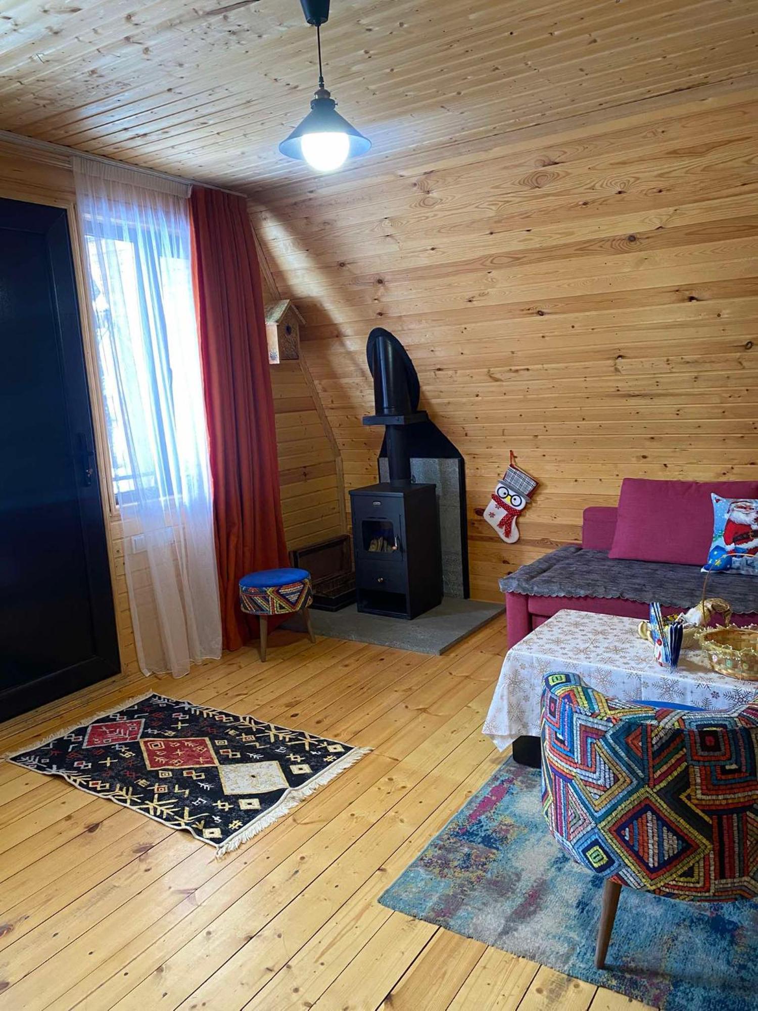 Cottage Mida Местия Екстериор снимка