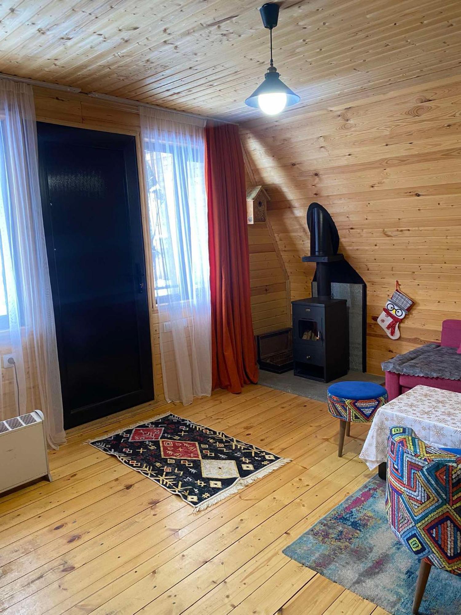 Cottage Mida Местия Екстериор снимка